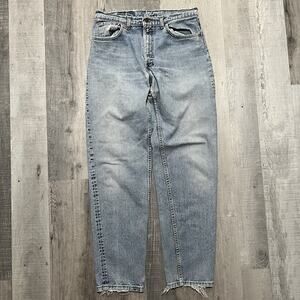Vintage Levis 550 Jeans Lightwash Frayed Relaxed Fit 90s Denim USA Mens Jeans 33